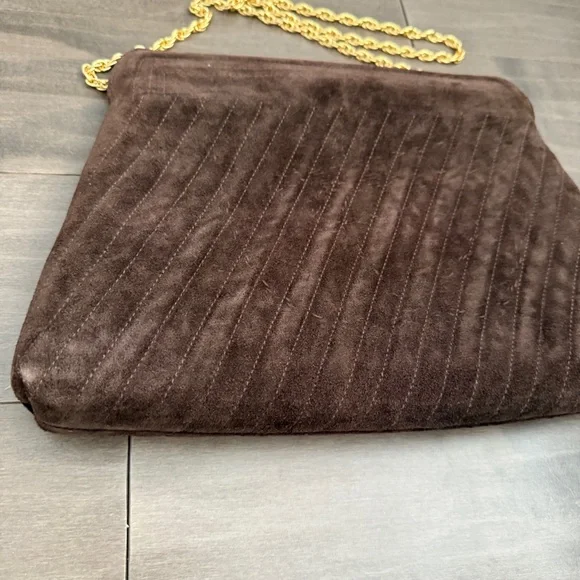 1960 1970 Vintage Brown Suede Pleated Fabric Clutch Handbag Gold Chain Purse - Picture 4 of 12